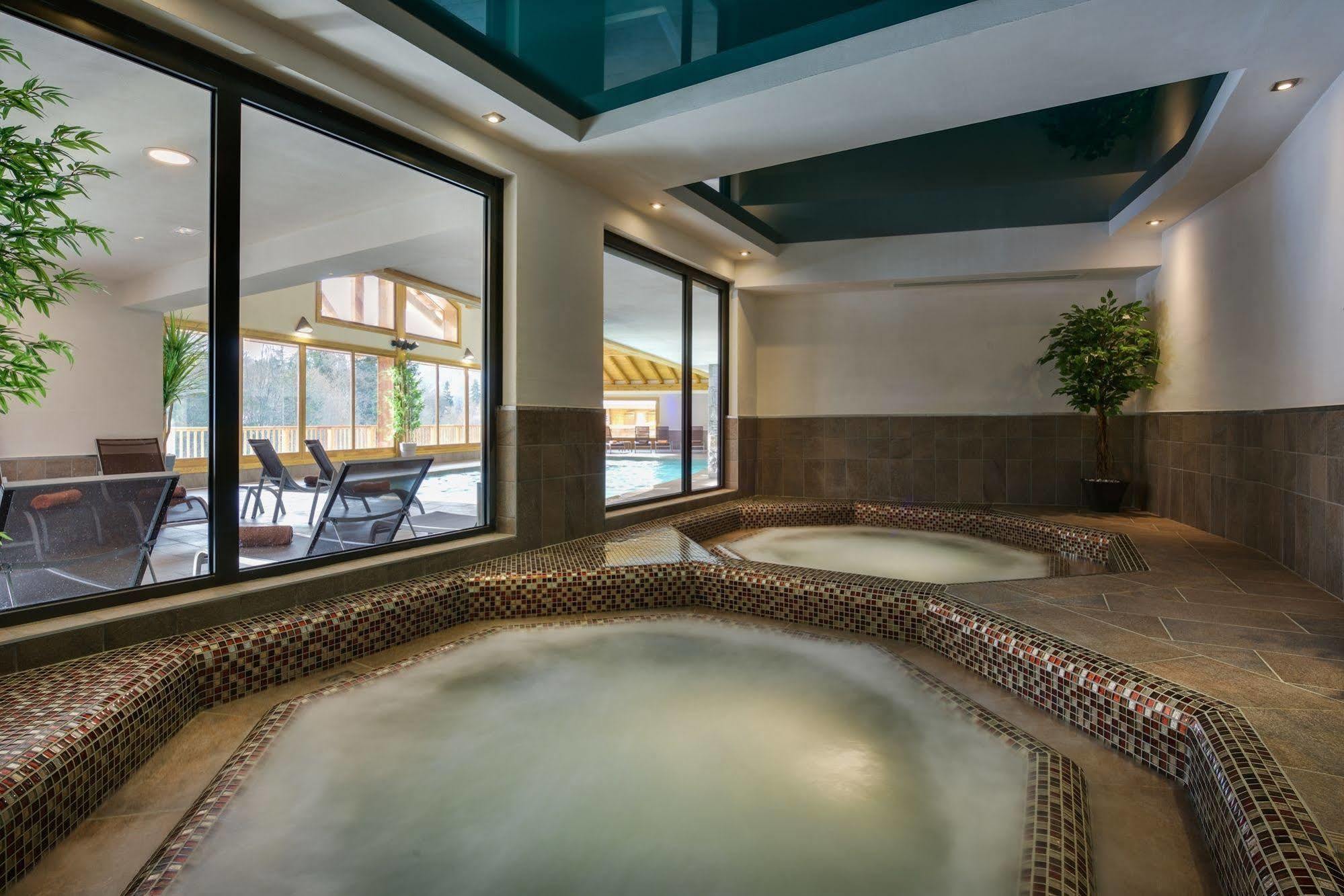 Cgh Residences And Spa Les Chalets De Leana เลการ์รอซ-ดาราช ภายนอก รูปภาพ